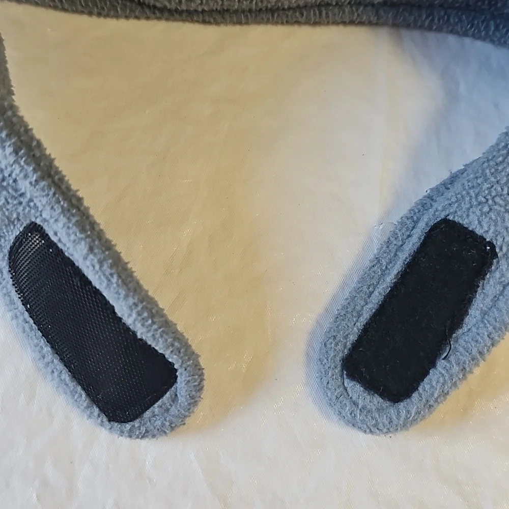 Nike Size Toddler Black Gray Fleece Beanie Hat with Chin Strap Used
